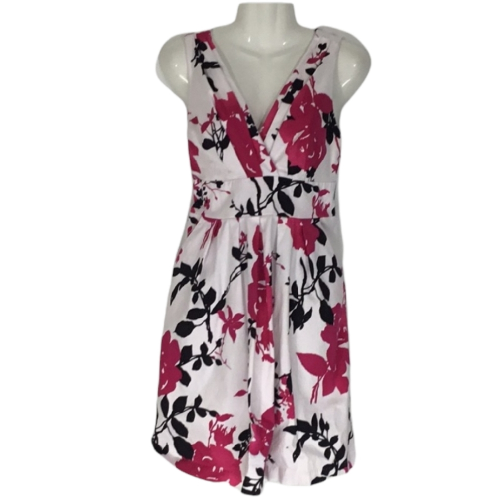 EUC Corey P. Women's Size 12 V-neck Floral Design Dress with 2 Front Pockets